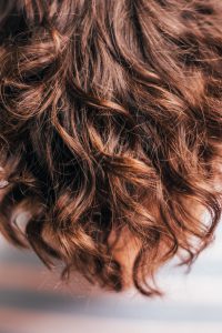 Na czym polega przeszczep włosów?