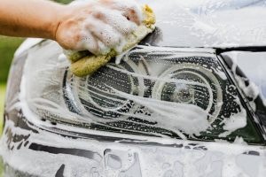 Jak otworzyć myjnię samochodową krok po kroku?