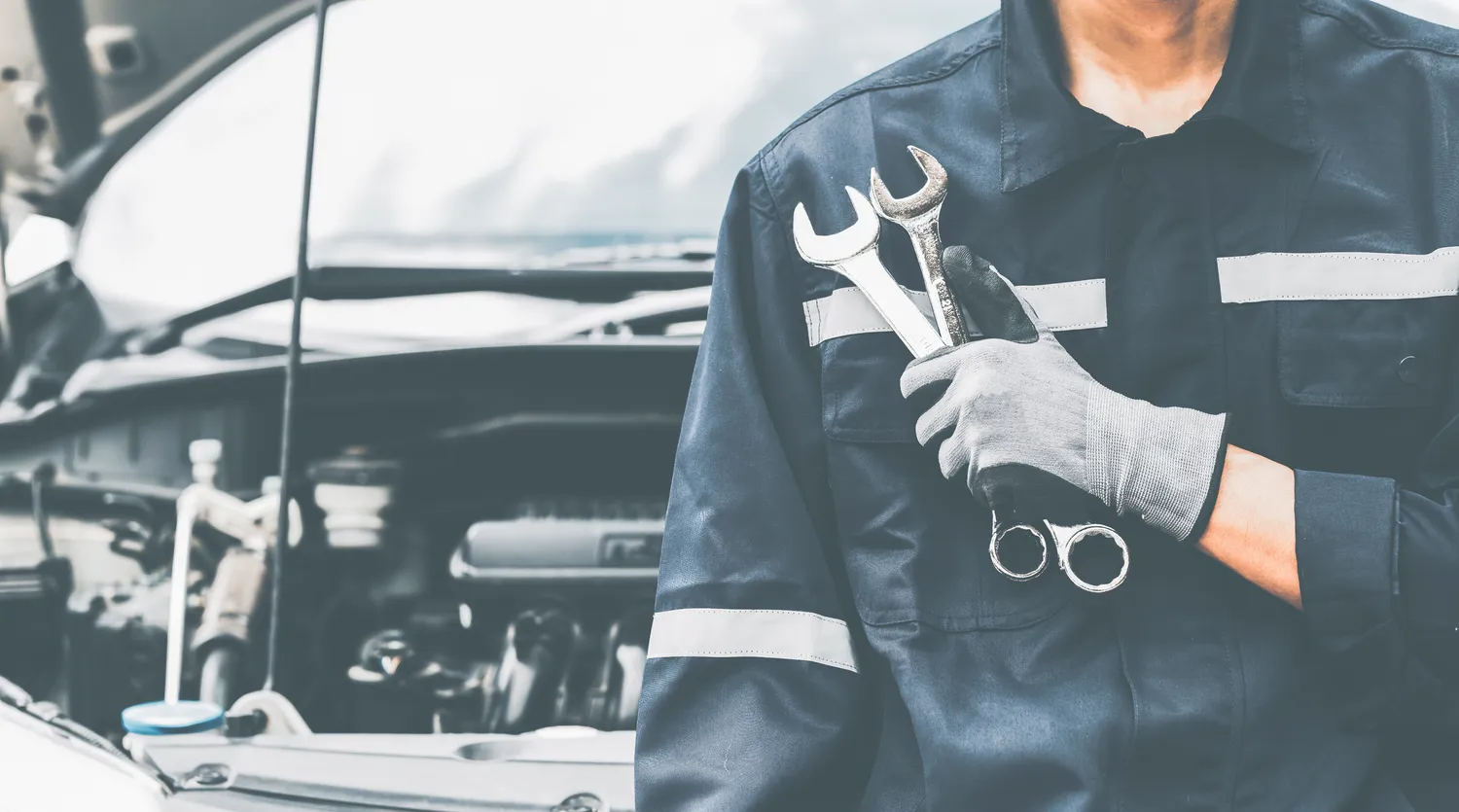 Czym cechuje się profesjonalny mechanik?