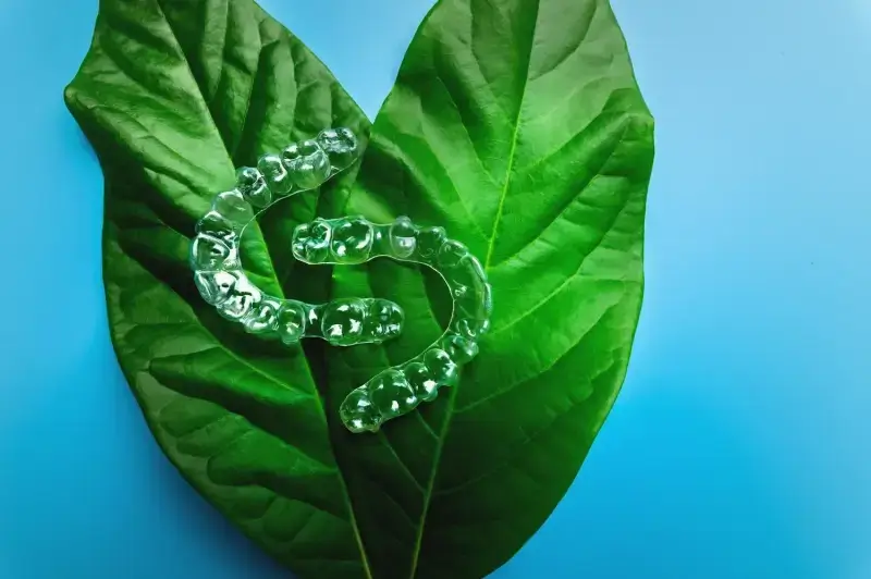 Stomatolog implantologiczny pomaga odbudować uzębienie