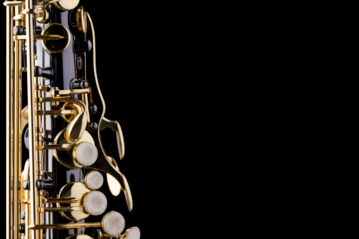 Jaki saksofon jest lepszy altowy czy tenorowy?