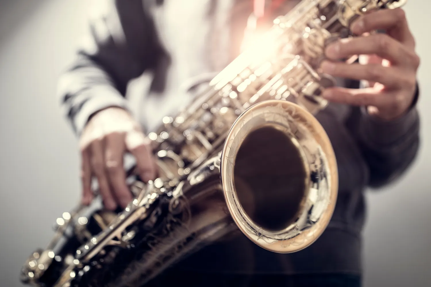 Kto stworzył saksofon?